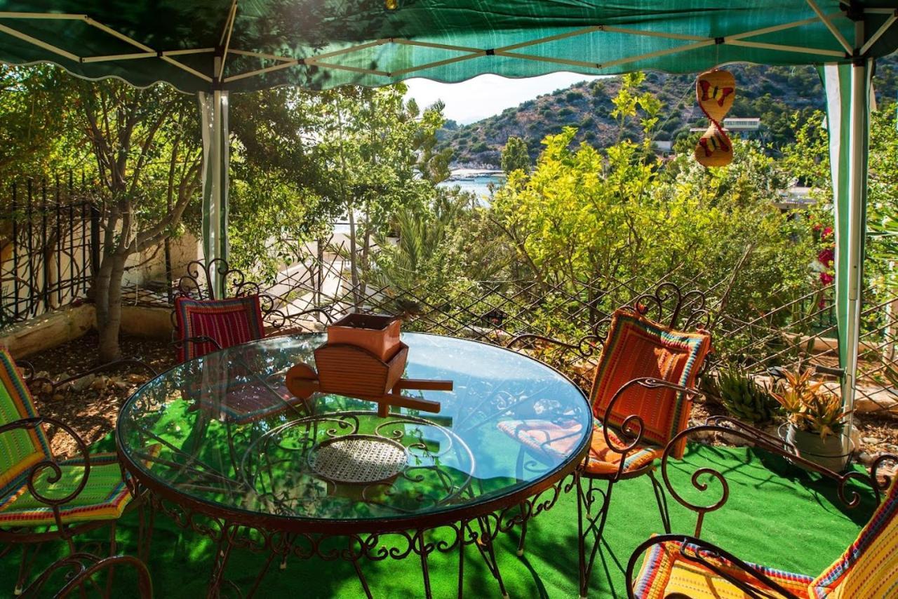 Saronic Seafront Villa Szalamína Kültér fotó